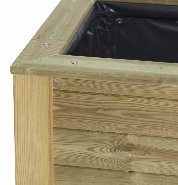 Timber planter with lining
